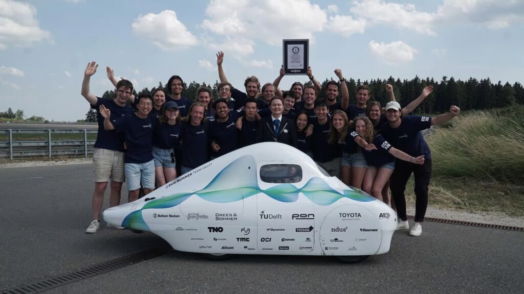 Eco-Runner XIII: Hydrogen-powered car built by students sets world record for longest distance driven on 1 kilogram of hydrogen.