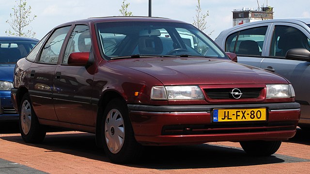 Opel Vectra A: A reliable and stylish mid-size car from the 1990s, known for its solid build, comfortable ride, and practical design.